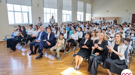 Nar провела встречу с учащимися с ограниченными возможностями в рамках Международной недели языка жестов