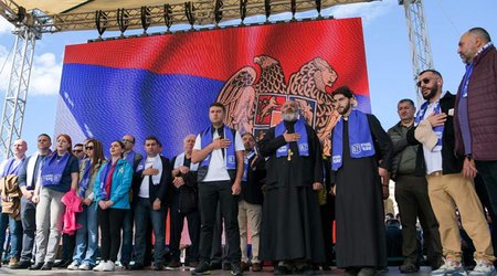 İrəvanda hökumət əleyhinə mitinq keçirilir