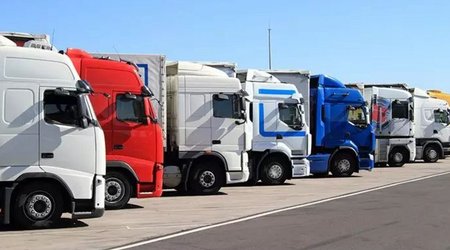 На азербайджано-грузинской границе стоят более 300 автомобилей