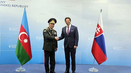 Zakir Həsənov Slovakiyada səfərdədir