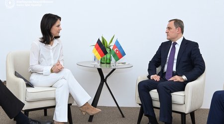 Bayramov almaniyalı həmkarı ilə danışıqlar aparıb