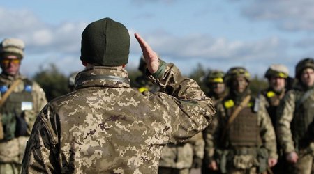 US urges Ukraine to lower fighting age to 18 to bolster ranks against Russia