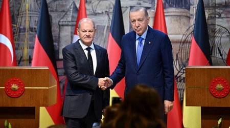 Ərdoğan Almaniya kansleri ilə Suriyadakı son durumu müzakirə edib