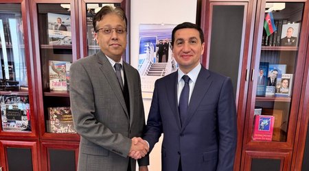 Хикмет Гаджиев принял посла Пакистана в Азербайджане