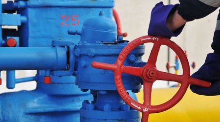 "Газпром" остановил подачу газа Европе через Украину