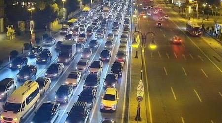 На некоторых улицах столицы наблюдаются пробки