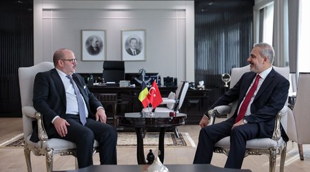 Hakan Fidan belçikalı həmkarı ilə regional məsələləri müzakirə edib