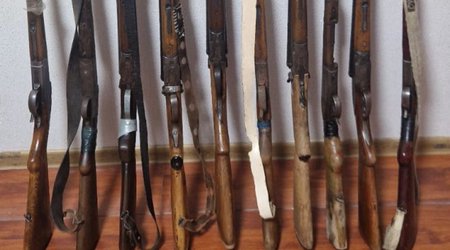 В Агсуинском районе граждане добровольно сдали 10 единиц незаконного оружия