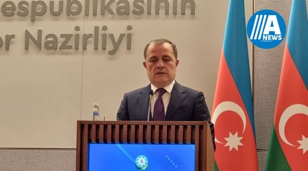XİN rəsmisi: Böyük dövlətlər digər müstəqil və suveren ölkələrin daxili işlərinə açıq şəkildə müdaxilə edirlər