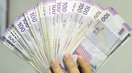 Əhalinin banklarda əmanəti azalıb