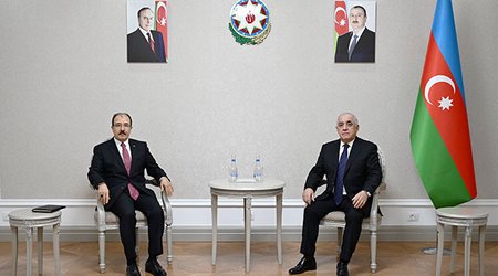 Əli Əsədov Cahit Bağçını qəbul edib
