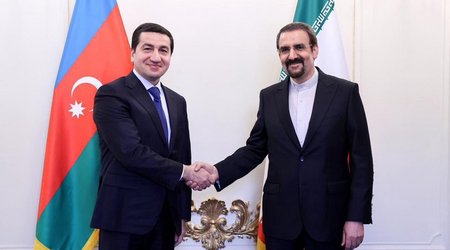Баку и Тегеран договорились продолжить меры по укреплению взаимного доверия