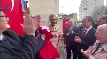 Fransada Atatürkün büstü oğurlanıb