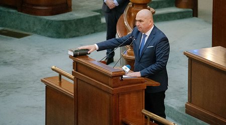 İlie Bolojanı Rumıniyanın müvəqqəti prezidenti təyin olunub
