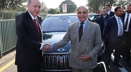 Ərdoğan Pakistanın baş nazirinə "Togg" hədiyyə edib