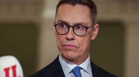 Президент Финляндии призвал автоматически включить Украину в НАТО