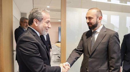 Мирзоян и Аракчи встретились в Женеве: обсудили регион