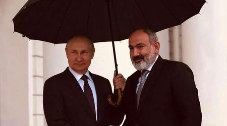 Ötən il Paşinyan və Putin arasında iki telefon danışığı, iki görüş baş tutub
