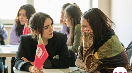 «Nar» продолжает делиться своим опытом в сфере мобильной связи со студентами АзТУ
