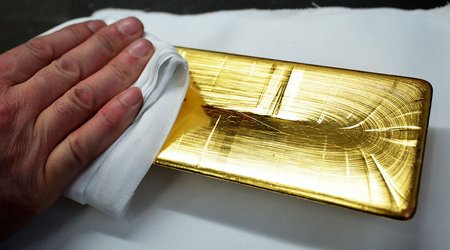 Yanvarda ən çox hansı ölkə qızıl satıb?