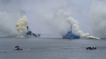 Çin, Rusiya və İran birgə hərbi dəniz təlimləri keçirəcək