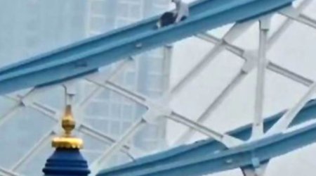 Londonda “Tower Bridge” körpüsü bağlanıb