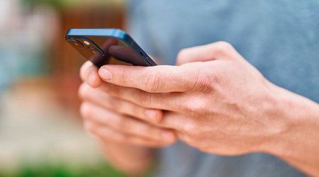Rusiyada satılan hər üçüncü telefon saxta çıxıb