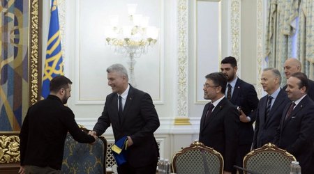 Турецкие министры прибыли в Киев