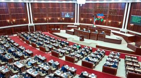 Milli Məclisin növbəti iclası başlayıb