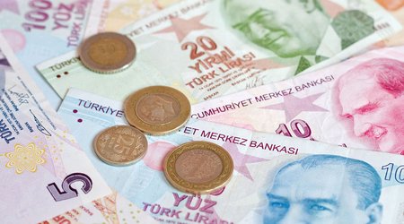 Türkiyədə lirə ucuzlaşıb