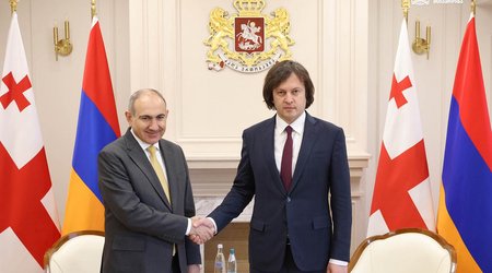 Кобахидзе принял в Тбилиси Пашиняна