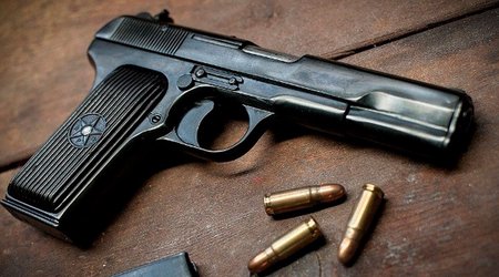 В Баку обнаружены оружие и боеприпасы