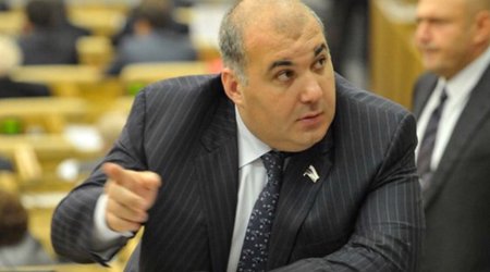Депутат Госдумы жил в Эмиратах и прогуливал заседания