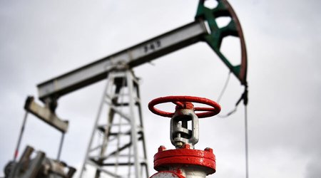 Brent markalı neft 64 dollardan aşağı düşüb
