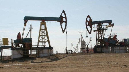 Казахстан оценивает риски, связанные с обвалом цен на нефть