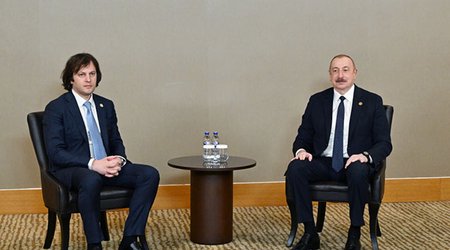 İlham Əliyev Antalyada Kobaxidze ilə görüşüb