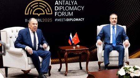Разговаривают и Фидан с Лавровым