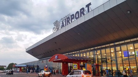 Пророссийских деятелей задержали в аэропорту Кишинева