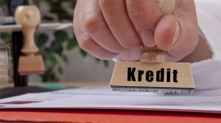Azərbaycanda kredit portfelində gecikməli kreditlərin payı azalıb