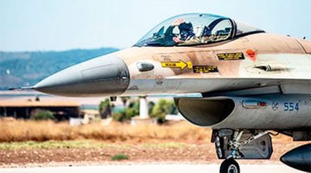 Самолет ЦАХАЛ сбросил бомбы на Израиль