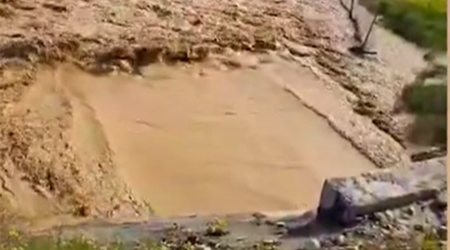 Ödənişli yolu da su basıb- Video