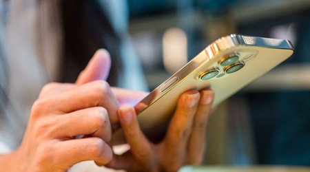 “Apple” istifadəçilərini “iOS”u yeniləməyə çağırıb