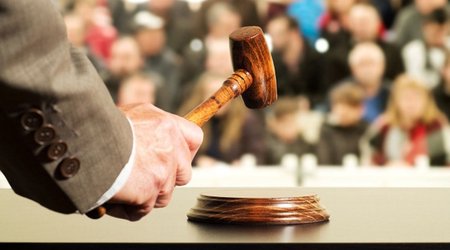 В Азербайджане на аукцион выставляют имущество 5 закрытых банков