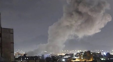 Число жертв ударов США по порту в Йемене превысило 70 человек