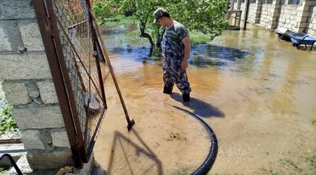 МЧС продолжает мероприятия по устранению последствий сильных дождей