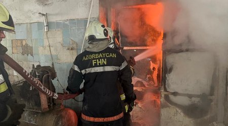 Bakıda anbar yanır - Yenilənib