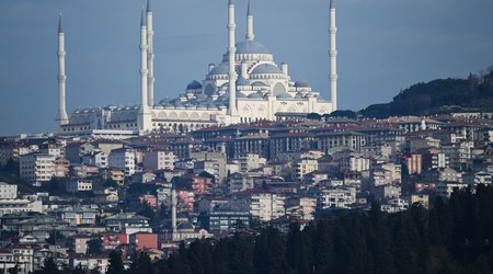 İstanbuldakı zəlzələdən sonra turislər turlarını ləğv etməyə başlayıb
