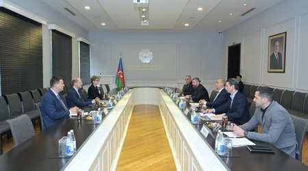 Генсек FIBA в гостях у Эмина Амруллаева