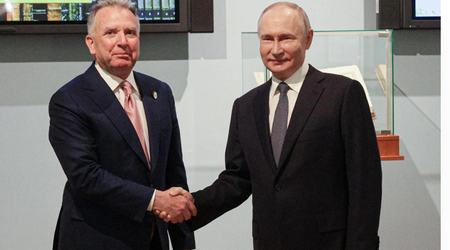 Putin Kremldə ABŞ prezidentinin xüsusi nümayəndəsini qəbul edir