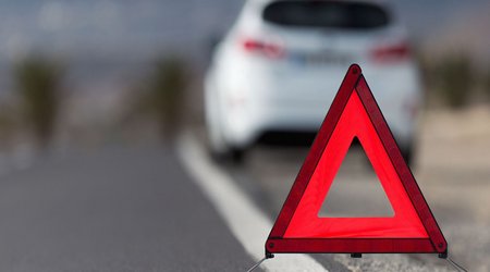 Xaçmazda minik avtomobili aşıb, yaralananlar var